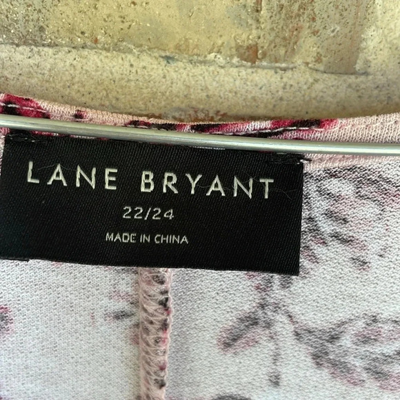 Lane Bryant Pink Floral Short sleeved Blouse - Picture 4 of 7